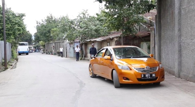 Chiếc ô tô hai đầu độc đáo bị cấm ra đường - 3 Chiếc ô tô hai đầu độc đáo bị cấm ra đường - 3