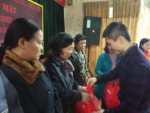 Quỹ Nhân ái tặng 30 suất quà Tết đến các hoàn cảnh khó khăn phường Cầu Dền - 1 Quỹ Nhân ái tặng 30 suất quà Tết đến các hoàn cảnh khó khăn phường Cầu Dền - 1