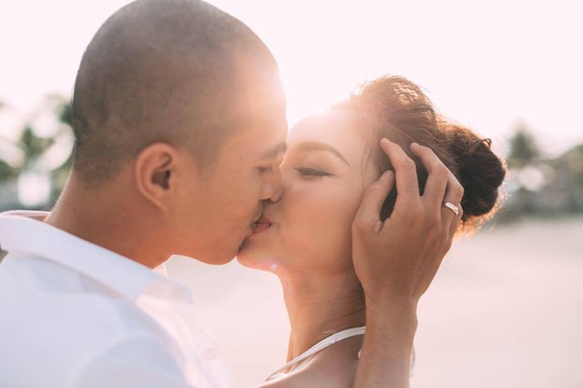 Bước nhảy tình yêu của cặp đôi “Mây - Núi” - 5
Hơn 7 năm bên nhau, chuyện tình của Sơn - Vân luôn tràn ngập những giây phút ngọt ngào, hạnh phúc