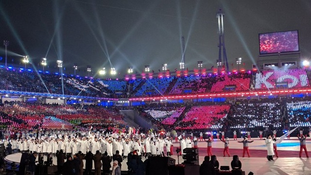 Hai miền Triều Tiên diễu hành chung ở lễ khai mạc Olympic mùa Đông - 2 Họ sẽ có đội tuyển chung tham dự môn khúc côn cầu nữ ở Olympic mùa Đông 2018