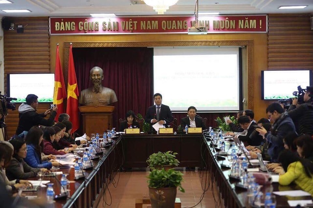 “Nóng” chuyện bình chọn 10 sự kiện Văn hoá - Thể thao - Du lịch tiêu biểu 2017 - 1 Toàn cảnh sự kiện bình chọn 10 sự kiện tiêu biểu diễn ra chiều 9/1 tại Văn phòng Bộ VHTT&DL. Ảnh: Tùng Long