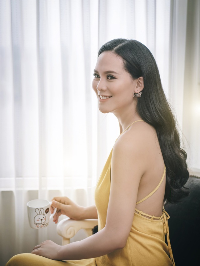 Bí ẩn sau đám cưới chục tỷ đồng với đại gia mía đường của người đẹp Hoàn vũ - 7 Bí ẩn sau đám cưới chục tỷ đồng với đại gia mía đường của người đẹp Hoàn vũ - 7