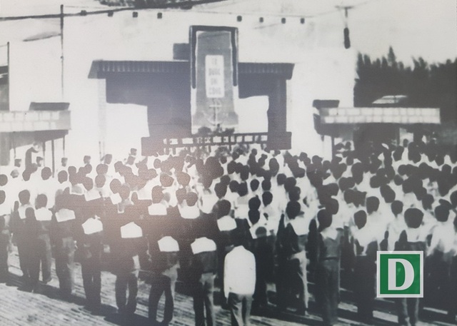 Quang cảnh lễ truy điệu các liệt sĩ hi sinh trong sự kiện ngày 14/3/1988