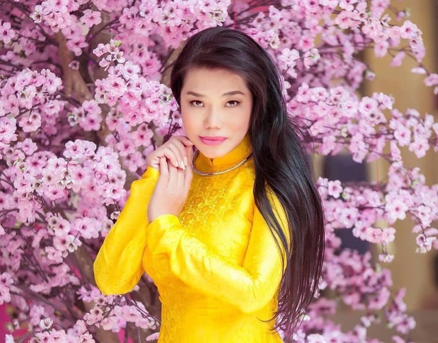 Thăng trầm của những gương mặt chuyển giới đình đám nhất showbiz Việt - 10 Thỏa mãn với cuộc sống hiện tại bởi cảm giác là phụ nữ thật tuyệt nhưng đôi khi Cindy Thái Tài cũng không giấu được chút muộn phiền: Xã hội chưa có luật cụ thể để bảo vệ những người như chúng tôi.