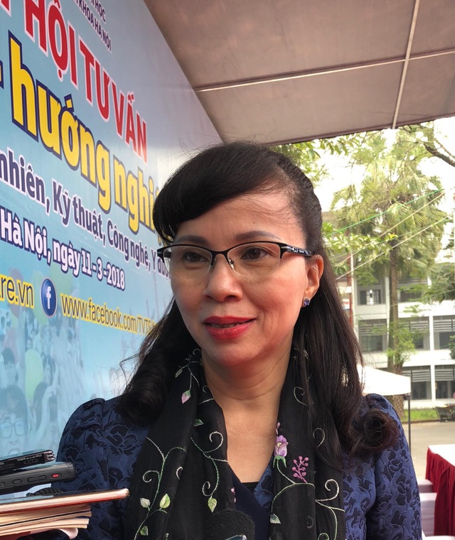 Tuyển sinh 2018: Thí sinh phải cạnh tranh nhau từ 1% điểm lẻ trong bài thi - 1
Bà Nguyễn Thị Kim Phụng, Vụ trưởng Vụ Giáo dục đại học – Bộ GD&ĐT