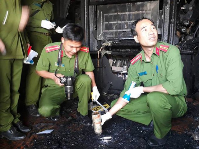 Vụ cháy 5 người chết ở Đà Lạt: Án mạng phức tạp - 5 Cơ quan chức năng khám nghiệm hiện trường