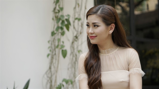 “Đột nhập” hậu trường xem MC thời sự của VTV làm gì trước giờ lên sóng - 4 Diễm Trang cho biết cô rất ngưỡng mộ Steve Harvey và Oprah Winfrey.