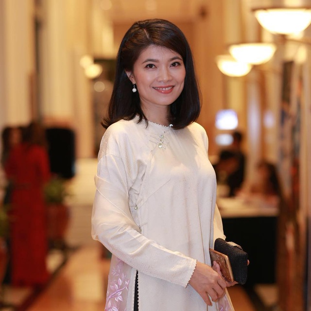 Ca sĩ Ánh Tuyết, BTV Diệp Anh “kêu cứu” vì bị mượn danh lừa tiền - 2 Cựu BTV Diệp Anh.