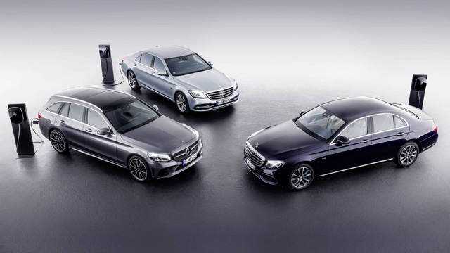 Toyota tụt hạng, Mercedes-Benz trở thành thương hiệu ô tô giá trị nhất thế giới - 1 Toyota tụt hạng, Mercedes-Benz trở thành thương hiệu ô tô giá trị nhất thế giới - 1