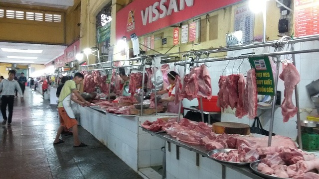 Quản lý thực phẩm bị quy định của pháp luật “làm khó” - 1 Nguồn thực phẩm tiêu thụ tại TPHCM đang từng bước được xây dựng hệ thống chuỗi, kiểm soát nguồn gốc