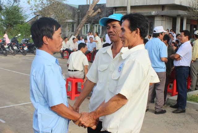 Hơn 500 cựu chiến binh Trường Sa tưởng nhớ những đồng đội Gạc Ma - 12 Hơn 500 cựu chiến binh Trường Sa tưởng nhớ những đồng đội Gạc Ma - 12