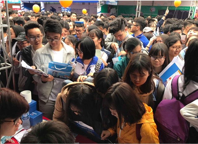 Thí sinh lựa chọn tổ hợp xét tuyển không đúng năng lực sẽ bị “đúp” - 2
Việc lựa chọn tổ hợp xét tuyển rất quan trọng với mỗi thí sinh trong thời gian học đại học