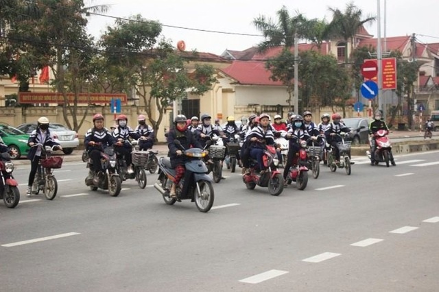 Đoàn viên “bí mật” ghi hình vi phạm giao thông tại trường học - 2 Hầu hết các em đều chấp hành tốt luật giao thông