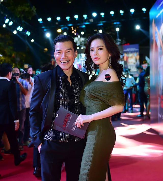 Trần Bảo Sơn vui mừng vì đông đảo sao Việt đã đến ủng hộ bộ phim lần này của anh.