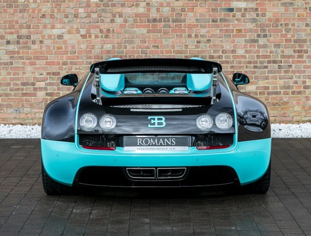 Chiêm ngưỡng chiếc Bugatti Veyron Grand Sport Vitesse phiên bản độ đặc biệt ‘Tiffany Edition’ - 8 Chiêm ngưỡng chiếc Bugatti Veyron Grand Sport Vitesse phiên bản độ đặc biệt ‘Tiffany Edition’ - 8
