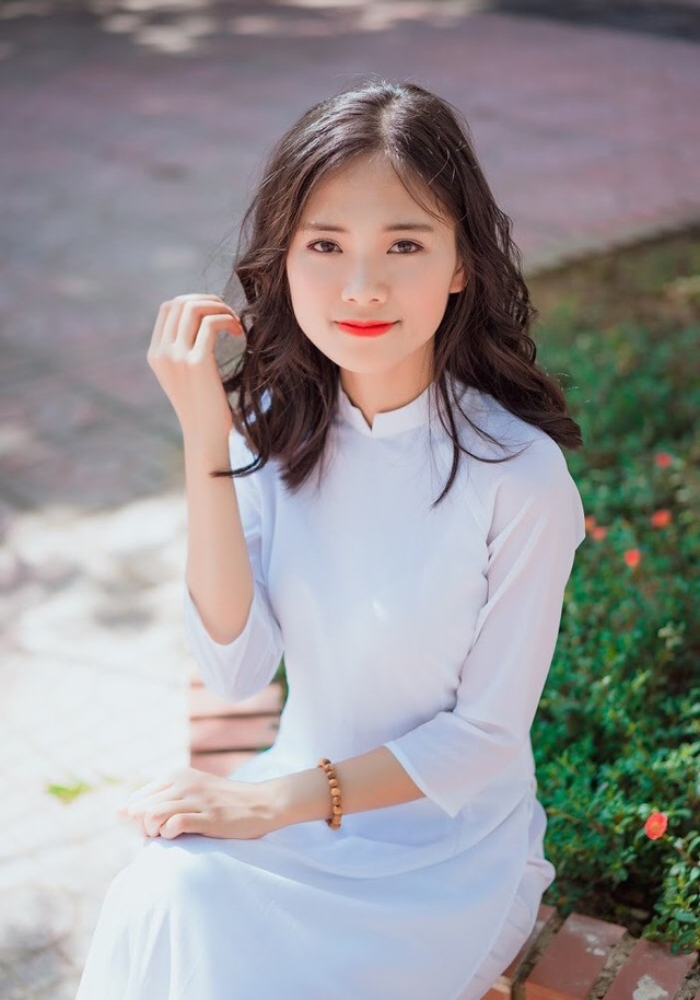 Nữ sinh xứ Nghệ xinh xắn, học giỏi, hát dân gian ngọt ngào - 3 Nữ sinh xứ Nghệ xinh xắn, học giỏi, hát dân gian ngọt ngào - 3