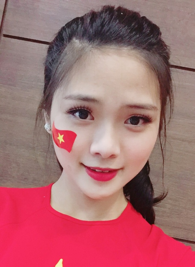 Nữ sinh xứ Nghệ xinh xắn, học giỏi, hát dân gian ngọt ngào - 5 Nữ sinh xứ Nghệ xinh xắn, học giỏi, hát dân gian ngọt ngào - 5