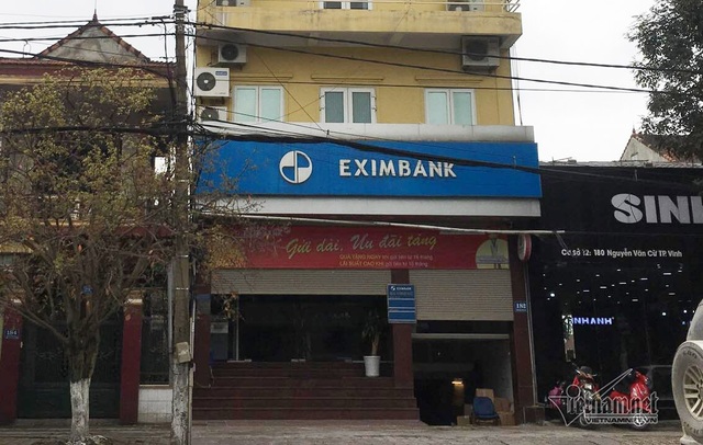 50 tỷ đồng gửi Eximbank bị mất: Bắt khẩn cấp, kiện ra tòa đòi tiền - 2
Chi nhánh Eximbank tại tỉnh Nghệ An - Ảnh: Quốc Huy