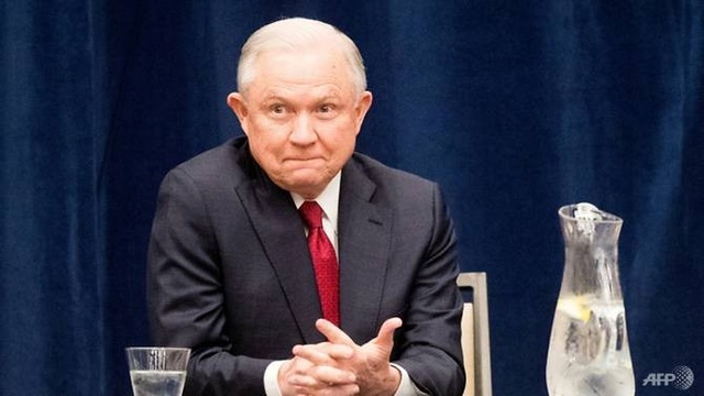 Ai có thể là người tiếp theo rời khỏi Nhà Trắng? - 3 Bộ trưởng Tư pháp Mỹ Jeff Sessions (Ảnh: AFP)