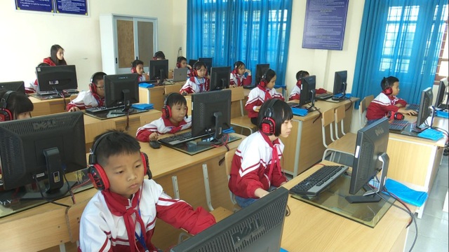 Hơn 65.000 thí sinh tham gia cuộc thi Olympic tiếng Anh trực tuyến - 1
Học sinh tham gia cuộc thi