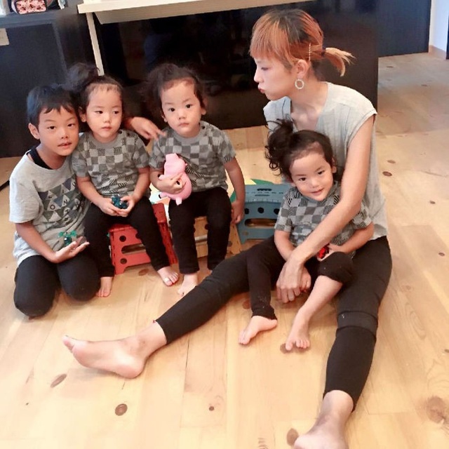 Bộ ảnh dễ thương của bà mẹ 5 con hot nhất Nhật Bản - 22 Bộ ảnh dễ thương của bà mẹ 5 con hot nhất Nhật Bản - 22