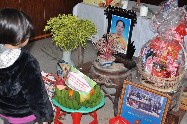Thương 5 chị em mồ côi rau cháo nuôi nhau - 6 Tương lai của những đứa trẻ không biết sẽ đi đâu, về đâu?