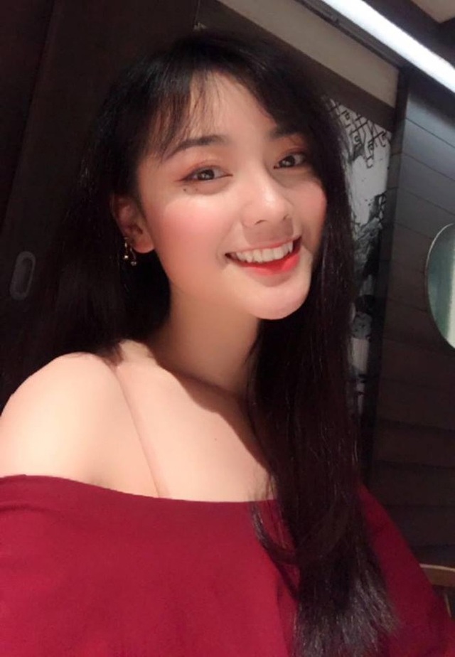 "Hot girl ảnh thẻ" rũ bỏ vẻ ngây thơ, gợi cảm bất ngờ sau 2 năm du học - 16 "Hot girl ảnh thẻ" rũ bỏ vẻ ngây thơ, gợi cảm bất ngờ sau 2 năm du học - 16