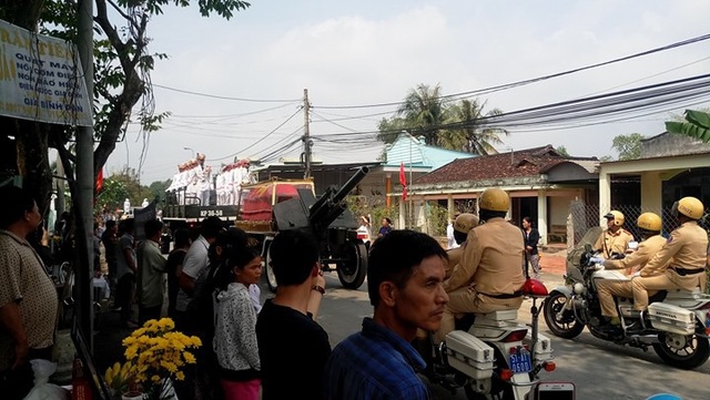 Nguyên Thủ tướng Phan Văn Khải được an táng bên mộ người vợ quá cố - 22 Nguyên Thủ tướng Phan Văn Khải được an táng bên mộ người vợ quá cố - 22