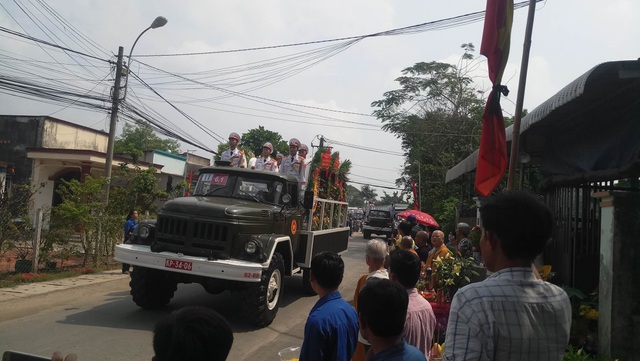 Nguyên Thủ tướng Phan Văn Khải được an táng bên mộ người vợ quá cố - 19 Nguyên Thủ tướng Phan Văn Khải được an táng bên mộ người vợ quá cố - 19