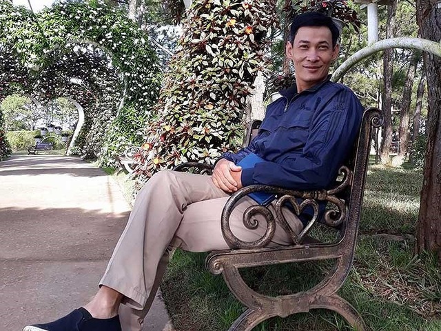 Rời biên chế vẫn sống tốt - 2 Anh Bùi Phúc Thạch chưa bao giờ hối tiếc vì rời nhà nước dù đã được quy hoạch vị trí làm việc cao hơn. Ảnh: H.MINH