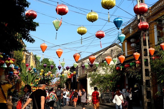 6 góc sống ảo “nghìn like” không tốn một xu ở Hội An - 1 Hội An được ví như thành phố của đèn lồng, của những sắc màu cổ tích thơ mộng