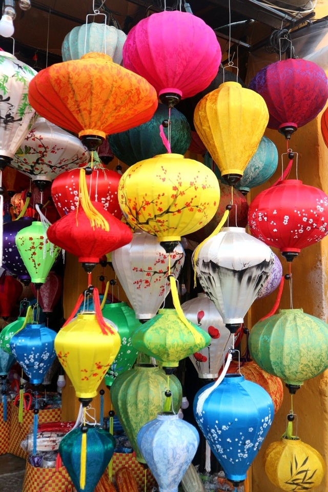 6 góc sống ảo “nghìn like” không tốn một xu ở Hội An - 2 Đèn lồng có ở khắp mọi nơi