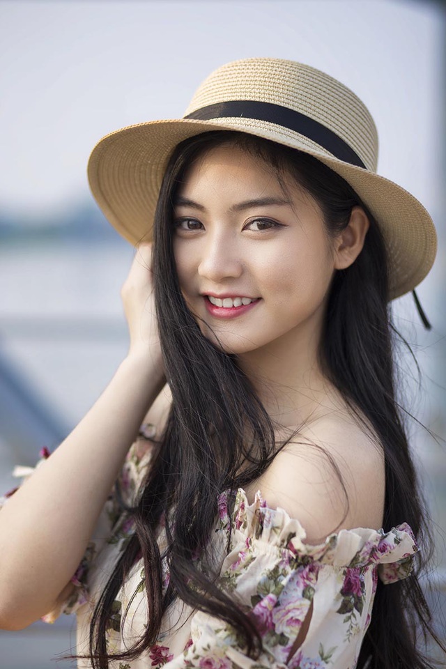 Miss Teen Nam Phương đẹp rạng ngời trong bộ ảnh nữ sinh - 8 Miss Teen Nam Phương đẹp rạng ngời trong bộ ảnh nữ sinh - 8