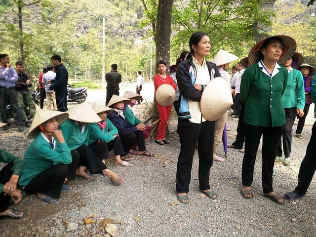 Ninh Bình ngăn du khách vào khu Tràng An cổ - 3 Ninh Bình ngăn du khách vào khu Tràng An cổ - 3