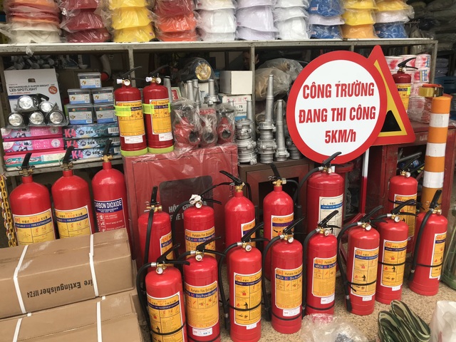 "Nghiến răng" mua balo thoát hiểm nghìn đô sau thảm họa cháy chung cư - 3 "Nghiến răng" mua balo thoát hiểm nghìn đô sau thảm họa cháy chung cư - 3