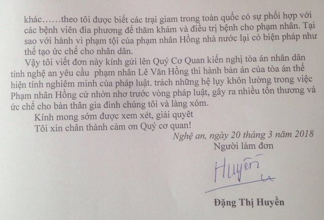 Đang thụ án về tội giết người vẫn về nhà đi làm thợ xây! - 2 Trước việc ông Hồng được tạm thi hành án vì bệnh hiểm nghèo, nhưng ông này vẫn đi làm bình thường nên gia đình bà Huyền đã làm đơn yêu cầu thi hành án gửi các cấp liên quan và báo Dân trí kêu cứu.