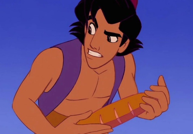 Thậm chí ngay cả chàng Aladdin cũng không có móng tay.