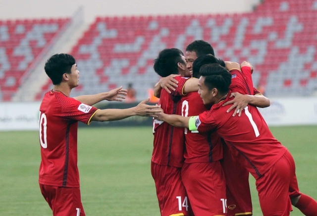 Đội tuyển Việt Nam vận hành thành công với bộ khung U23? - 2 Bước đầu, sự kết hợp của các cầu thủ U23 và ngoài 23 tuổi đang cho thấy tín hiệu lạc quan
