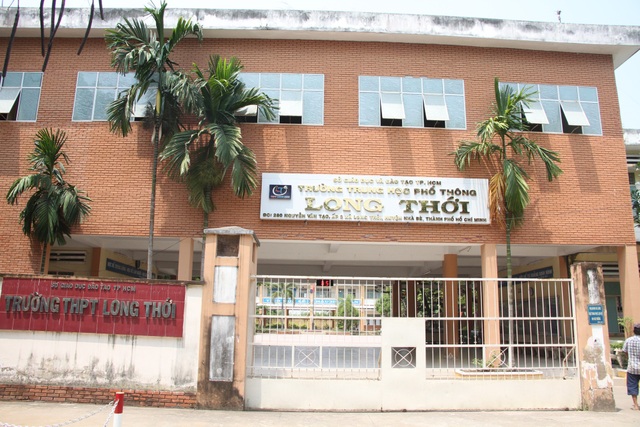 Cô giáo “không giảng bài” muốn tiếp tục được đi dạy - 1
Cô giáo lên lớp không giảng bài suốt nhiều tháng mong muốn không phải nhận án kỷ luật cao nhất để có thể tiếp tục đi dạy