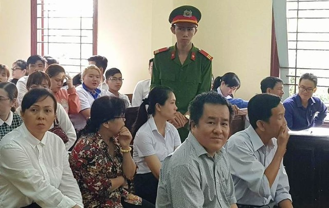Xét xử “Đại gia thủy sản” Tòng Thiên mã - 2 Xét xử “Đại gia thủy sản” Tòng Thiên mã - 2