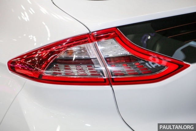 Xe chạy điện Hyundai Ioniq Electric chính thức ra mắt thị trường ASEAN - 9 Xe chạy điện Hyundai Ioniq Electric chính thức ra mắt thị trường ASEAN - 9