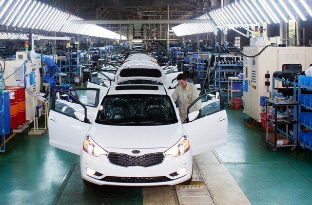 Mazda, Huyndai quyết làm lớn, tỷ phú Vượng mạnh tay đổ tiền - 2
Ô tô Việt Nam với tham vọng xuất khẩu sang các nước (ảnh minh họa)