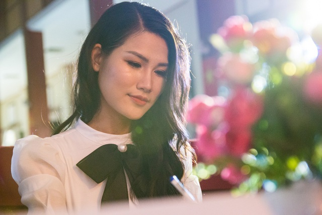 Top 10 Hoa hậu Hoàn vũ Ngọc Anh nổi bật trên ghế giám khảo - 1 Hoa hậu Thân thiện Ngọc Anh tái xuất sau một thời gian dài âm thầm hoạt động.
