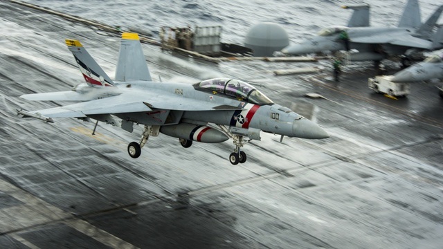 Uy lực máy bay chiến đấu "Ong bắp cày" trên tàu sân bay thăm Việt Nam - 1
F/A - 18 Super Hornet được biên chế vào Hải quân Mỹ từ năm 1999 và được coi là xương sống của lực lượng này.