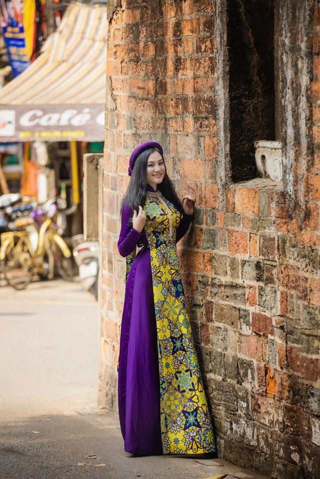 Hoa hậu Trần Huyền Nhung ngọt dịu dàng sắc tím trong lòng phố cổ Hà Nội - 5 Hoa hậu Trần Huyền Nhung ngọt dịu dàng sắc tím trong lòng phố cổ Hà Nội - 5