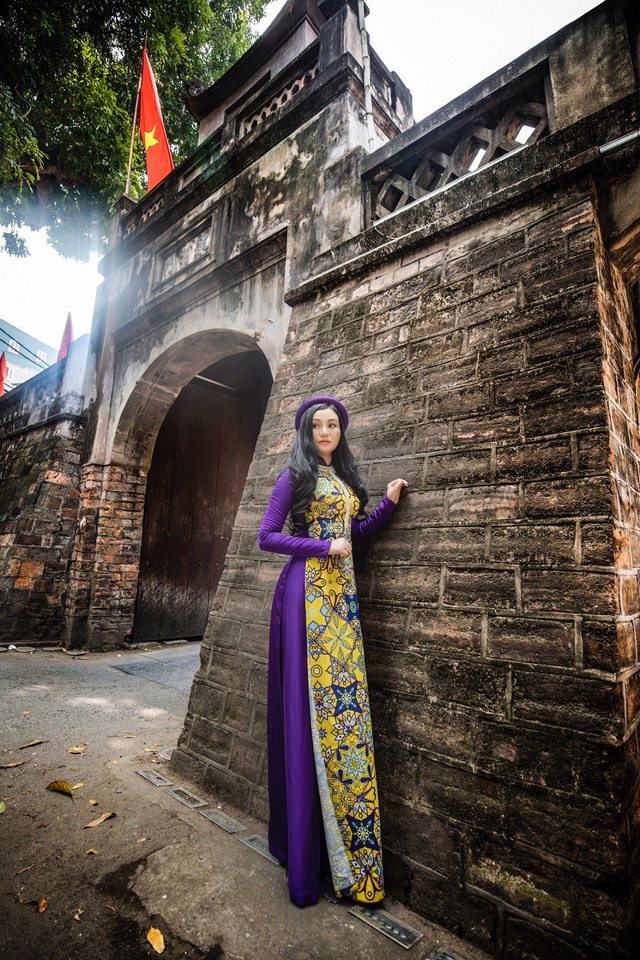 Hoa hậu Trần Huyền Nhung ngọt dịu dàng sắc tím trong lòng phố cổ Hà Nội - 8 Hoa hậu Trần Huyền Nhung ngọt dịu dàng sắc tím trong lòng phố cổ Hà Nội - 8
