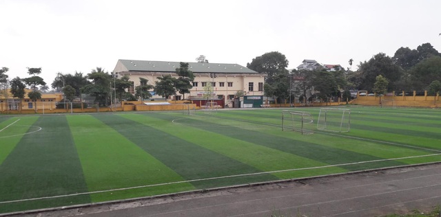 Thành lập trường THPT trong trường ĐH Lâm Nghiệp Việt Nam - 4
Khuôn viên sân chơi, nhà thi đấu và sân bóng.