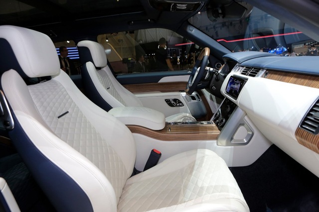 SUV 2 cửa Range Rover SV Coupe - Cuộc chơi táo bạo của Land Rover - 8 SUV 2 cửa Range Rover SV Coupe - Cuộc chơi táo bạo của Land Rover - 8