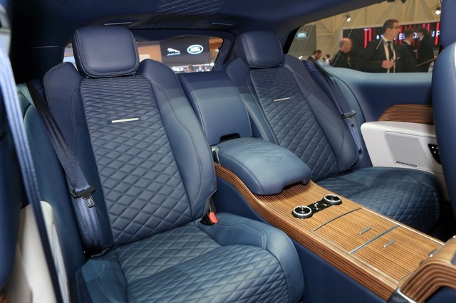 SUV 2 cửa Range Rover SV Coupe - Cuộc chơi táo bạo của Land Rover - 9 SUV 2 cửa Range Rover SV Coupe - Cuộc chơi táo bạo của Land Rover - 9