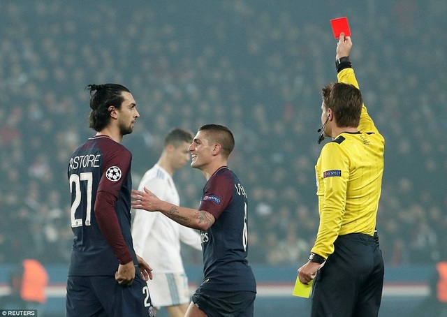 Thắng PSG trên sân khách, Real Madrid tiến vào tứ kết - 2
Thẻ đỏ vô duyên của Verratti khiến PSG sụp đổ